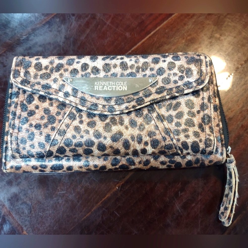 Kenneth Cole reaction large wallet